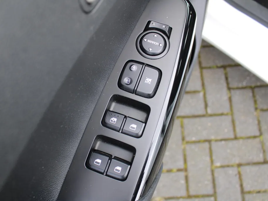 Kia Picanto 1.0 MPi DynamicLine | Camera | Airco | Apple Carplay/Android Auto | Navi | Cruise | 14' LM | Dealer onderhouden |