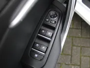 Kia Ceed Sportswagon 1.5 T-GDi MHEV DynamicPlusLine | Stoel- & stuurverwarming | Camera | LED | Navi | Elek. achterklep |