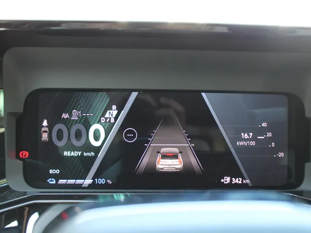 Renault 5 comfort range Roland-Garros 52 kWh | Alpine spoiler | Navigatie | Adaptive Cruise | Speciale uitvoering | DEMONSTRATIE AUTO, VRAAG NAAR BESCHIKBAARHEID |