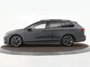 Volkswagen Golf variant R-Line Edition 1.5 eTSI 150 pk 7 versn. DSG · Assistance Pakket Plus · Panoramaschuif-kanteldak · Trekhaak inklapbaar, met elektrische ontgrendeling · Prijs is inclusief inruilpremie · MEGA SALE
