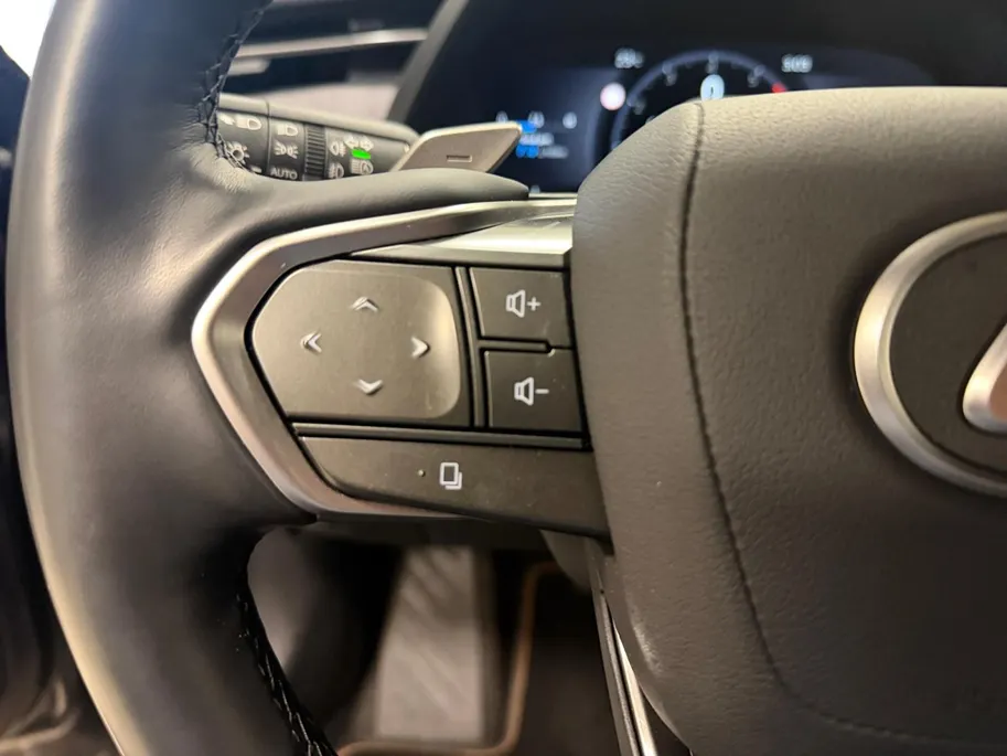 Lexus LBX 1.5 HYBRID | COOL | ADVANCE PAKKET | BI-TONE | NL-AUTO |