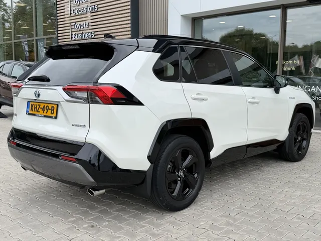 Toyota RAV4 2.5 Hybrid Bi-Tone | Stoel & stuurverwarming | Keyless