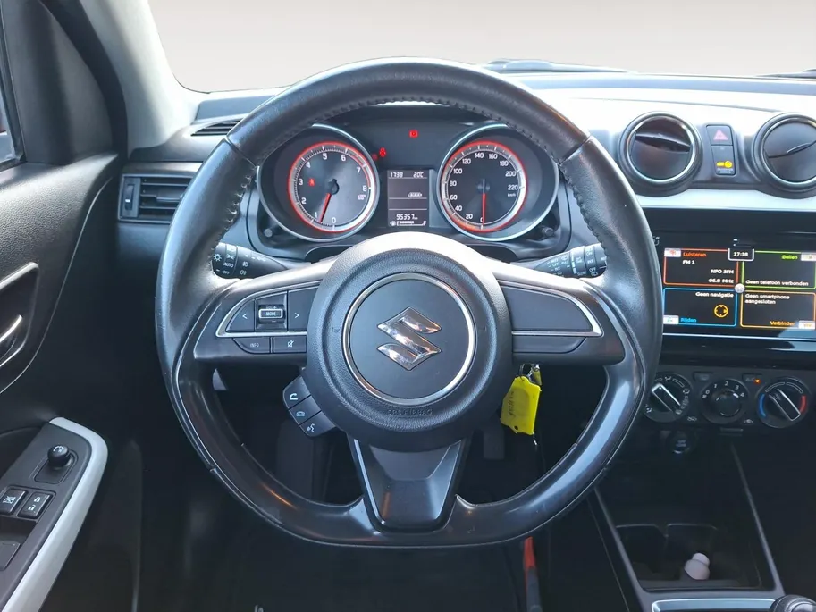 Suzuki Swift 1.2 Select | Dealeronderhouden | Navigatie | Trekhaak | Stoelverwarming