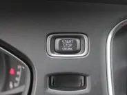 Volvo V40 Cross Country 1.5 T3 Dynamic Edition | Trekhaak | 17' LM | Panoramadak | Leer | PDC v+a | Camera | Stoel-/voorruitverwarming | HK audio |