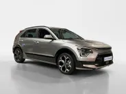 Kia Niro 1.6 GDi PHEV DynamicPlusLine Edition | Orginele Kilometerstand! | Apple Carplay / Android Auto | Navigatiesysteem | Elektrisch Verstelbare Bestuurdersstoel | Stoel + Stuurverwarming | Licht + Regensensor | Parkeersensoren Voor + Achter | Camera Achter | 1