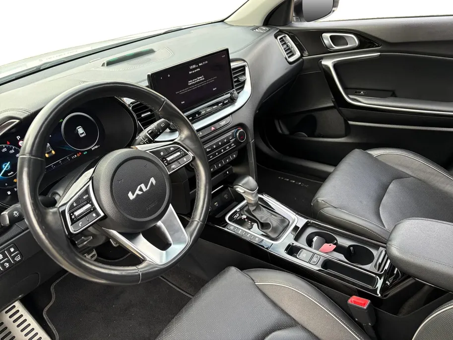 Kia XCeed 1.6 GDi PHEV DynamicPlusLine | Panoramadak | Camera | Stoel/Stuurverwarming | Apple Carplay/Android Auto | Adaptieve Cruise Control | Lichtmetalen Velgen |