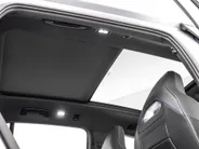 Volkswagen Tiguan 1.5 eHybrid 204pk DSG R-Line Edition · Panoramadak · 360 Camera · Inklap. Trekhaak · Matrix LED · Stuur- & Stoelverwarming + Massage · Achterbank verwarmd · Garantie t/m 09-10-2030 of 100.000km