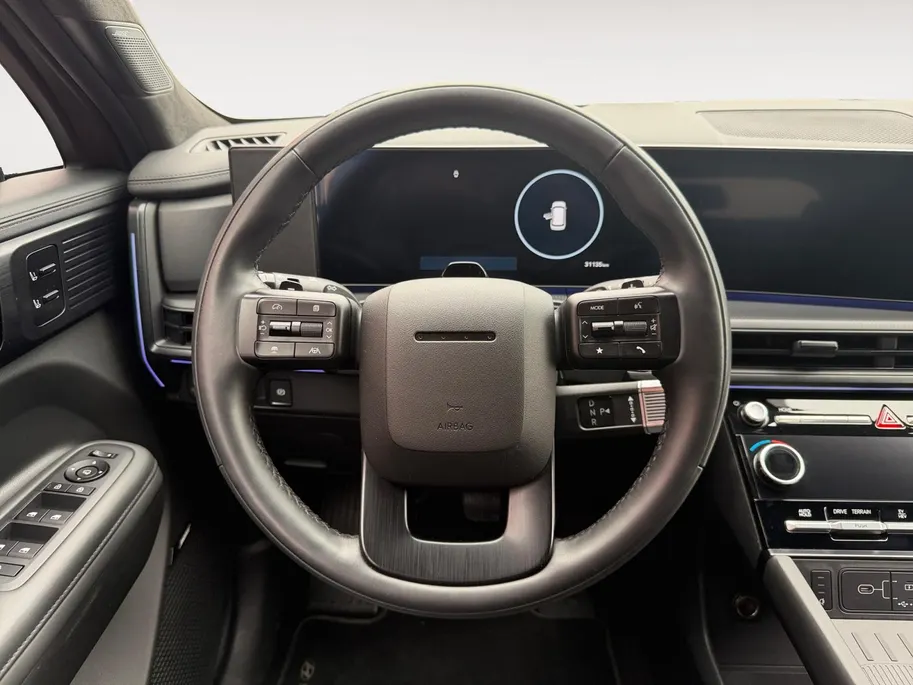 Hyundai Santa Fe 1.6 T-GDI PHEV Black Line 4WD 7-zitter 251PK | 62km WLTP elektrisch | Navigatie | Apple Carplay & Android Auto | Adaptive cruise control | Climate control | 360 camera | Stoelventilatie & verwarming | Stuurverwarming |