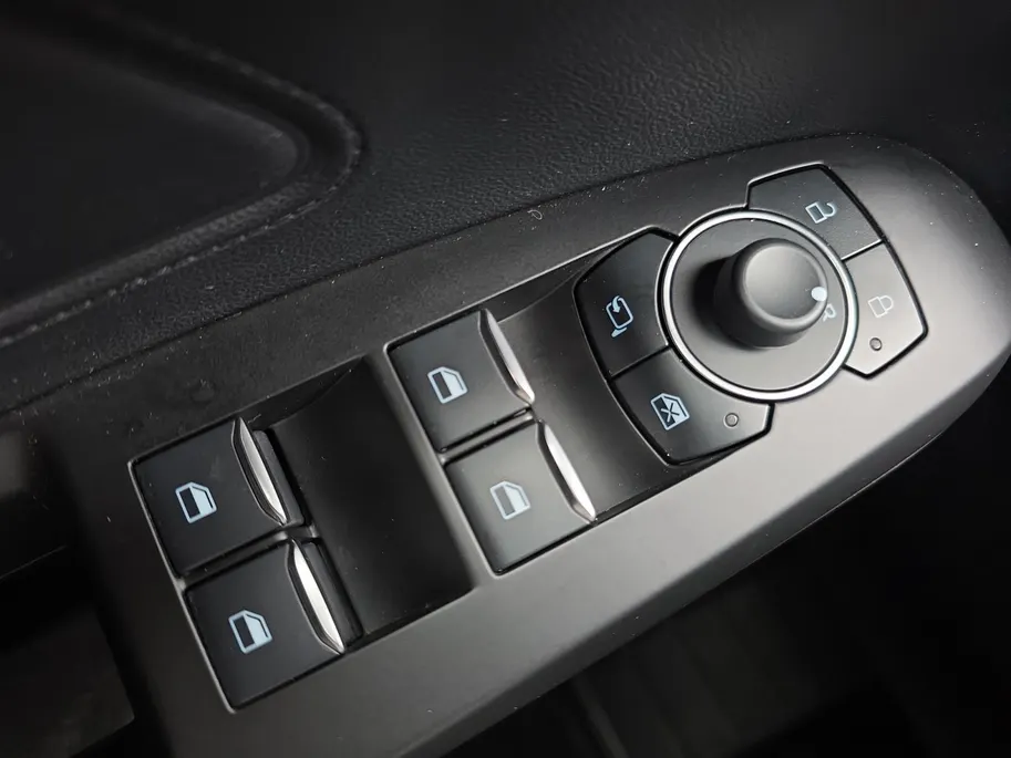 Ford Focus Wagon 1.0 EcoBoost Hybrid ST Line | Navigatie | Winterpakket | Parkeersensoren | Cruise Control | Android Auto/ Apple Carplay | 12 maanden garantie