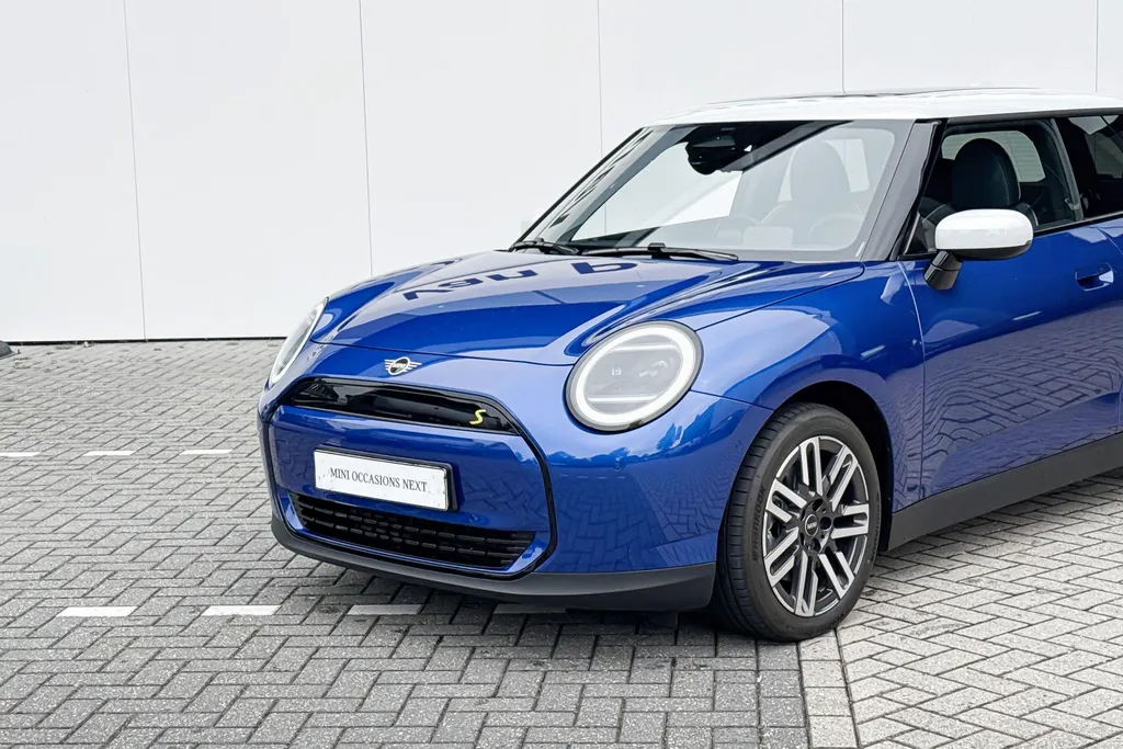 MINI Cooper 3-deurs Electric Cooper SE Favoured M 54.2 kWh