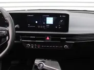 Kia EV6 Light Edition 63 kWh | Stuur-/stoelverwarming | Camera | 19' LM | LED | Cruise adapt. | Clima | Draadloze telefoonlader | 17% bijtelling |