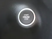 Volvo XC40 2.0 T4 R-Design | Keyless | HK Audio | Adap. Cruise | PDC | Elek. Trekhaak | 19' Velgen | Elek. Kofferklep | Camera | Stoelverwarming |