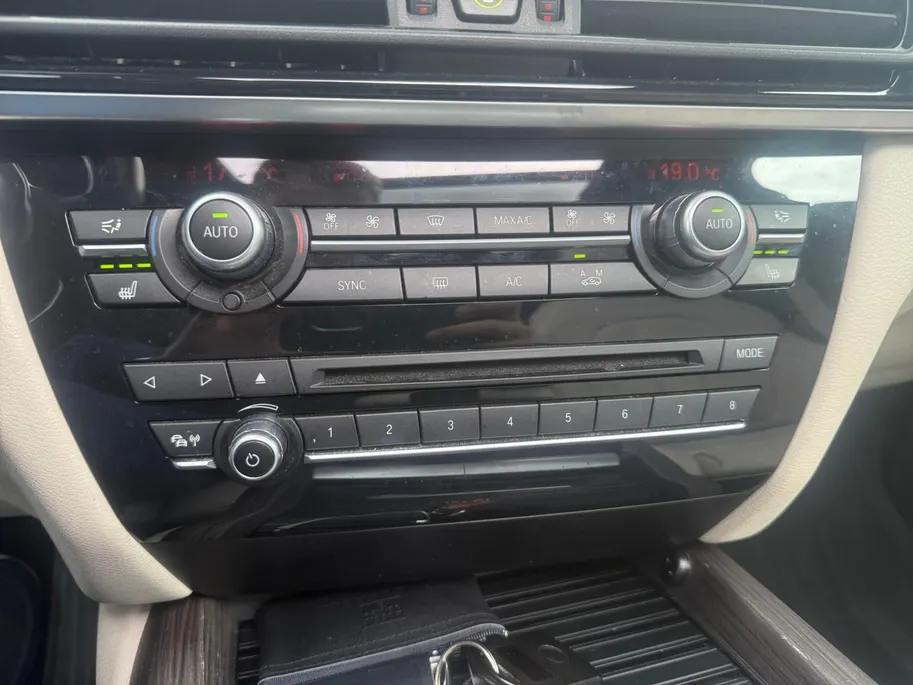 BMW X5 xDrive40e High Executive | Automaat | Schuif-kantel Dak | Harman Kardon | Trekhaak | Memory | Camera | Head Up Display | Cruise Control | Climate Control