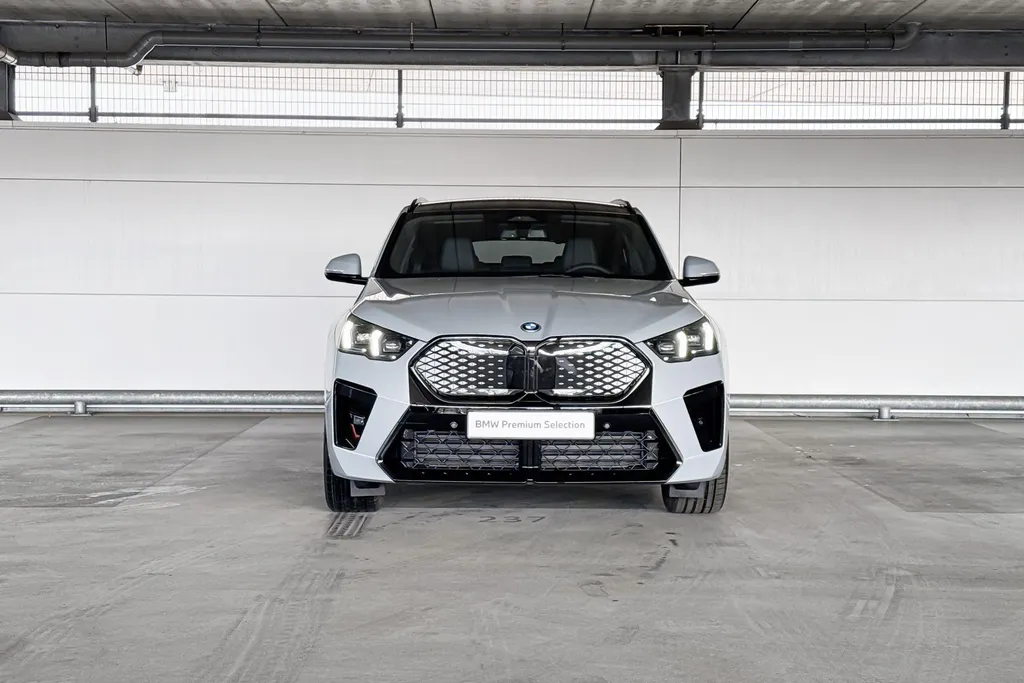 BMW iX2 eDrive20 67 kWh M Sport Edition