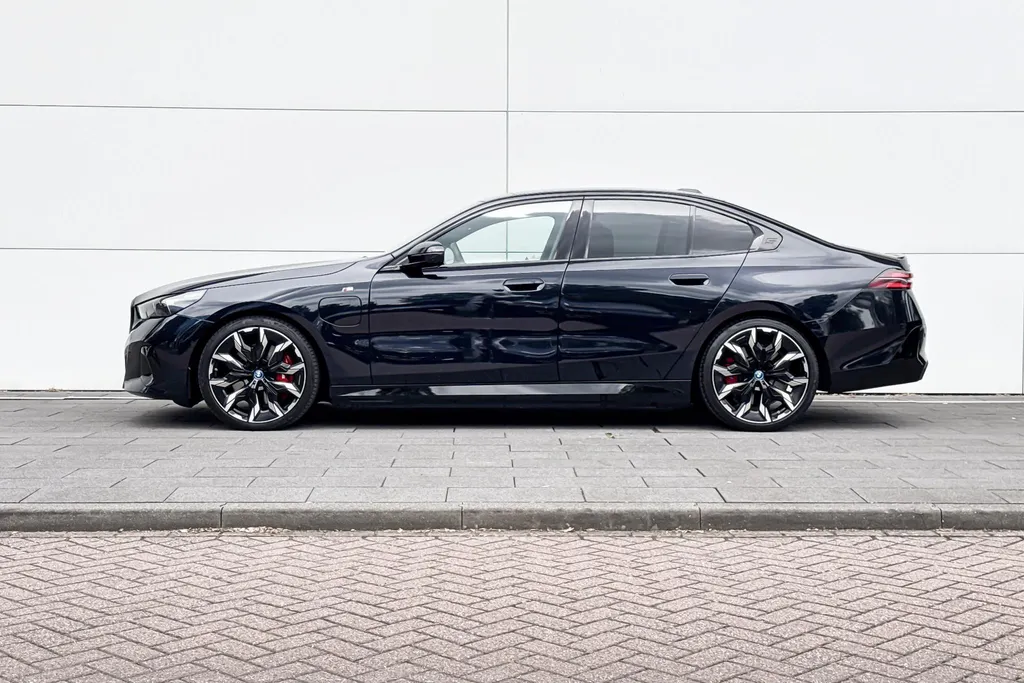 BMW 5 Serie Sedan 550e xDrive