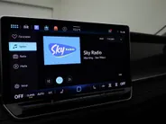Volkswagen Tayron Life Edition 1.5 eHybrid 204 pk 6 versn. DSG · Comfort pakket · Trekhaak inklapbaar, met elektrische ontgrendeling, incl. aanhangermanoeuvreerhulp Trailer Assist · Voorraad OUTLET · Prijs is inclusief inruilpremie · MEGA SALE