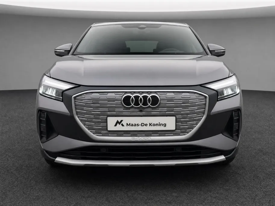 Audi Q4 Sportback e-tron 35 Launch edition 55 kWh 125kW/170PK · Panoramadak · Leder · Stoelverwarming · Apple/Android Car Play · Garantie t/m 17-10-2026 of 100000km.