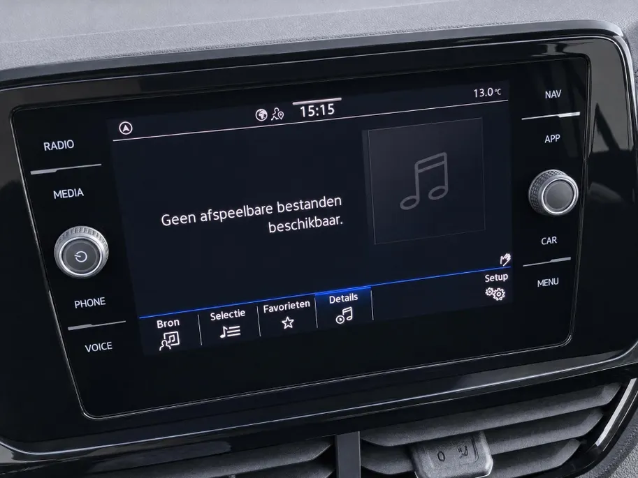 Volkswagen T-Roc 1.5TSI/150PK R-Line Black Style · Panoramadak · Camera + Parkeersensoren · Keyless · Apple/Android Car Play · Stoelverwarming · Garantie t/m 20-08-2027