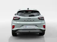 Ford Puma 1.0 EcoBoost Hybrid Titanium 125PK | Uit Voorraad Leverbaar | €5.000,- Ready Set Ford Bonus | 0,99% Ford Options | Afneembare Trekhaak | Winterpakket | Achteruitrijcamera | Parkeersensoren voor & achter | Apple Carplay & Android Auto