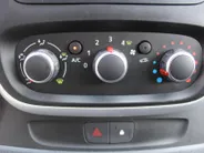 Renault Trafic 2.0 dCi 120PK L2H1 Comfort | Navi | Airco | Trekhaak | Cruise | Parkeersensoren | Volledig betimmerd |