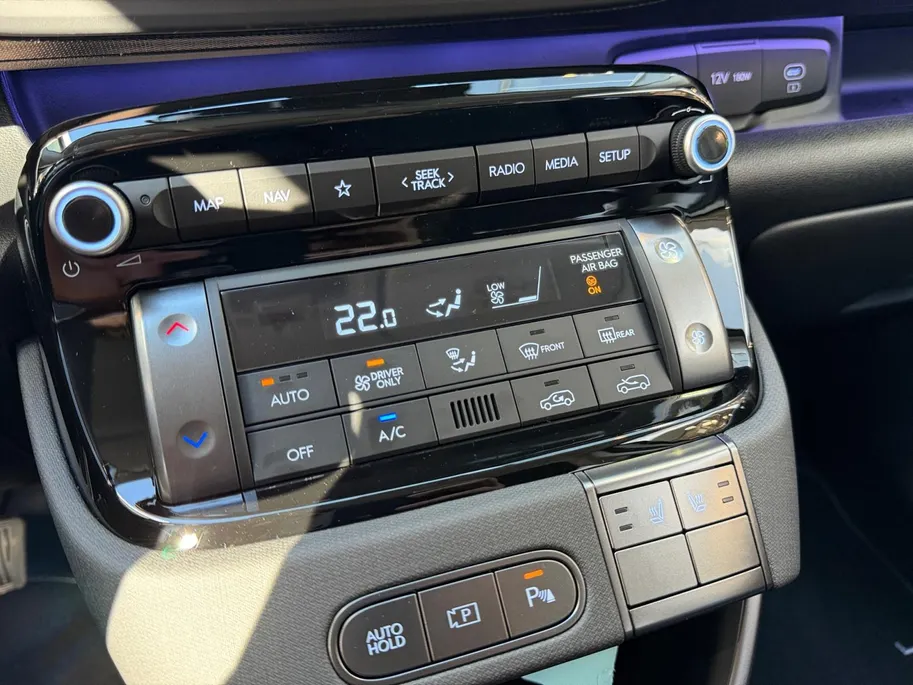 Hyundai Inster Evolve 49 kWh | Demo | Warmtepomp | 360 graden camera | Keyless entry | Dodehoek detectie |