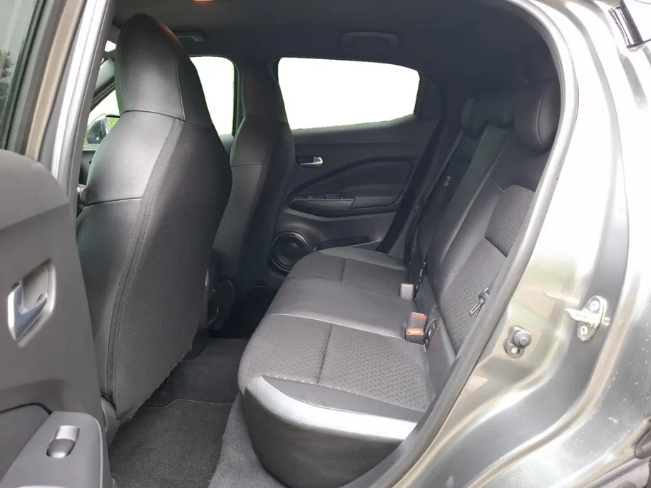 Nissan Juke 1.0 DIG-T N-Connecta | Licht metalen velgen| Metallic lak| Parkeersensoren voor en achter| Navi icm Apple/Android auto | 1ste eigenaar | Lage kilometerstand