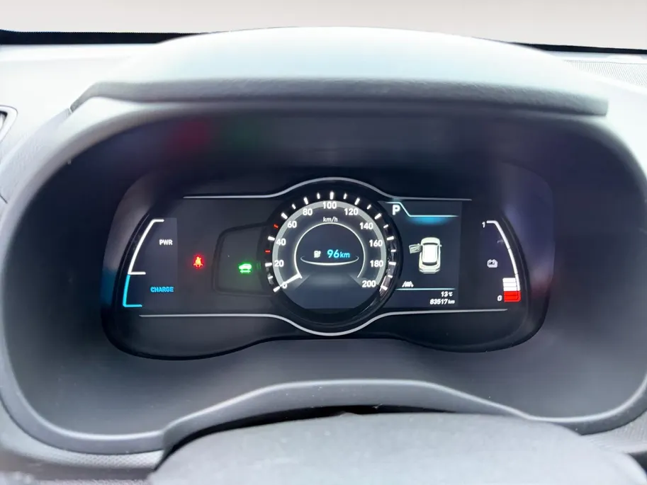 Hyundai Kona EV Fashion 64 kWh | Zeer nette auto | 100 % SOH | Stoelverwarming | Navigatie | Apple CarPlay & Android Auto | Achteruitrijcamera | Dealer onderhouden |