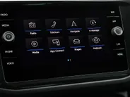 Volkswagen Tiguan 1.4 TSI 245pk DSG eHybrid R-Line Business · Camera · Apple/Android Car Play · Navigatie · P-Sensoren · 19'' Inch ·