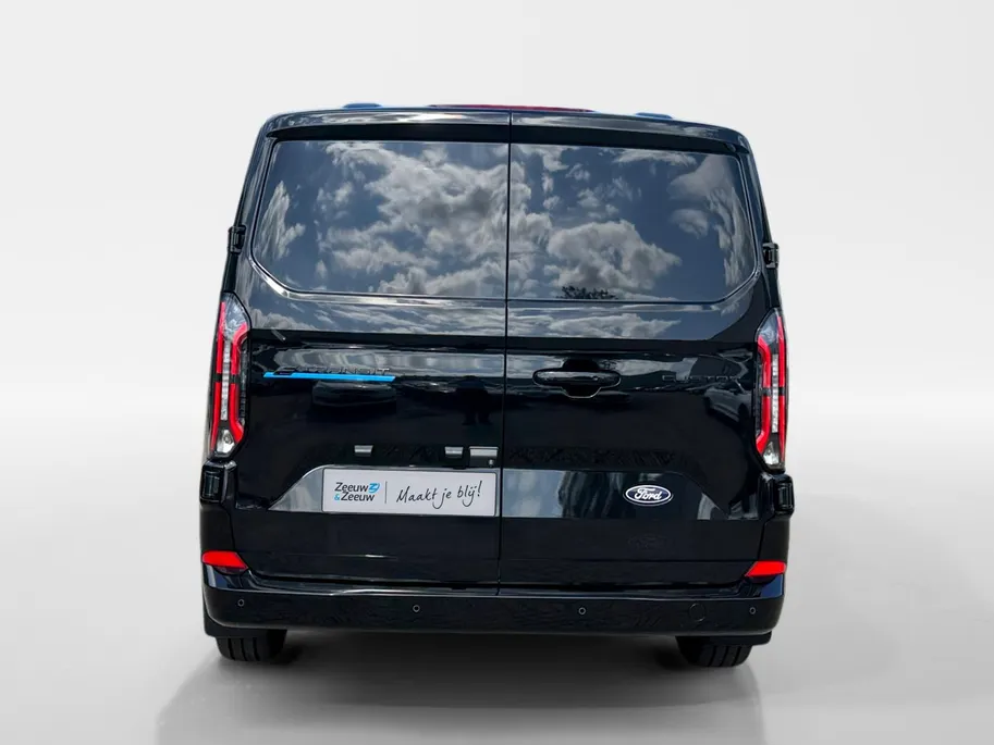 Ford E-Transit Custom 340 L2H1 Limited 71 kWh | Direct Leverbaar | 0,99% Financiering | 352km WLTP Rijbereik | AGR-Stoelen | Driver assistance pack ultimate | 17inch lichtmetalen velgen | Laadvloer bescherming
