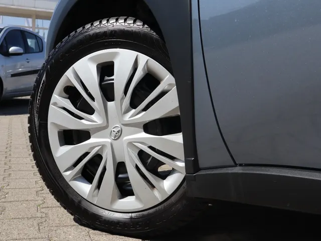 Toyota Aygo X 1.0 VVT-i MT Play Allseason banden | Armsteun