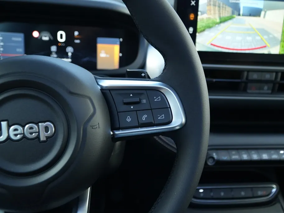 Jeep Avenger 1.2 e-Hybrid 85th Anniversary | Schuifdak | Winter | Navi | Camera | 18'