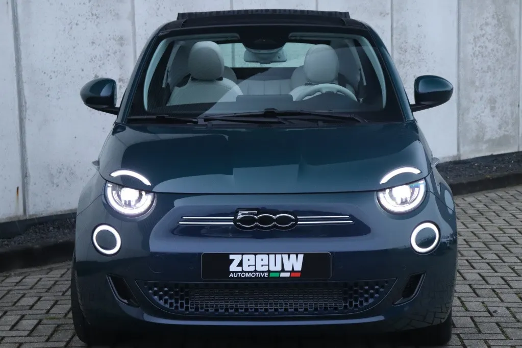 Fiat 500e C La Prima by Bocelli 42 kWh | JBL | Winter | Camera | 17′