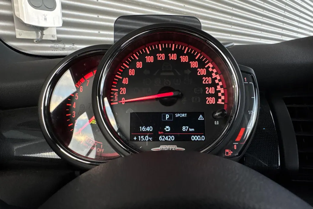 MINI Cooper Cabrio 2.0 John Cooper Works Chili