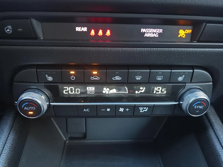 Mazda CX-5 2.0 SkyActiv-G 165 Comfort Automaat! | Dealer onderhouden! | Wegklapbare trekhaak | Stoel-Stuurverwarming | Achteruitrijcamera | Climate control | 12 maanden garantie