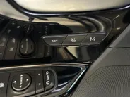 Kia e-Niro ExecutiveLine 64 kWh | Warmtepomp | Trekhaak Afneembaar + 13-Polige Stekker | Elektrisch verstelbare Voorstoelen | Bestuurdersstoel + Geheugen | Elektrisch Bedienbaar Schuif / Kanteldak | Stoelverwarming + Stoelkoeling | Stuurverwarming | JBL Geluidsinsta