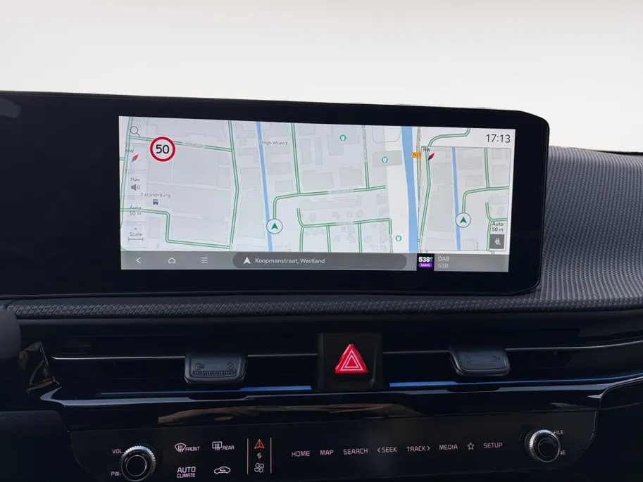 Kia EV6 GT-Line Business Edition 84 kWh | Rijdende Demo ! | Draadloos Apple Carplay / Android Auto | Navigatiesysteem | Elektrisch Verstelbare voorstoelen | Licht + Regensensor | Stoelverwarming+ Stoelkoeling  | Stuurverwarming | Elektrisch Bedienbare Achterklep 