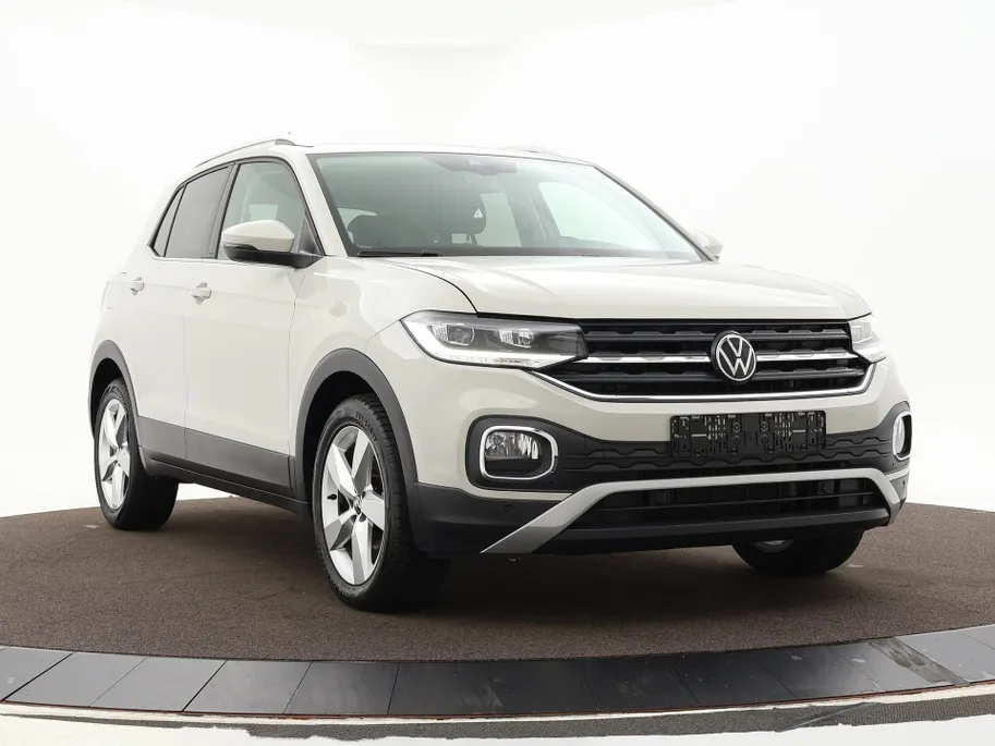 Volkswagen T-Cross 1.5 TSI 150pk DSG Style · Apple/Android Car Play · Stoelverwarming · LED verlichting