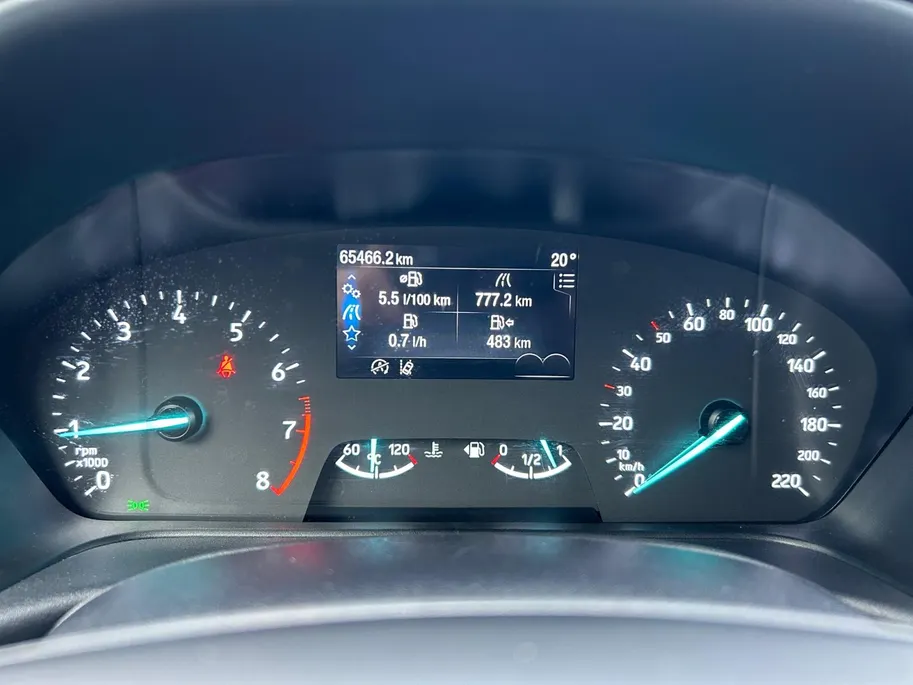 Ford Fiesta 1.0 EcoBoost Titanium 125pk | Stoel- stuur en voorruitverwarming | Navigatie via Apple Carplay & Android auto | Parkeer sensoren