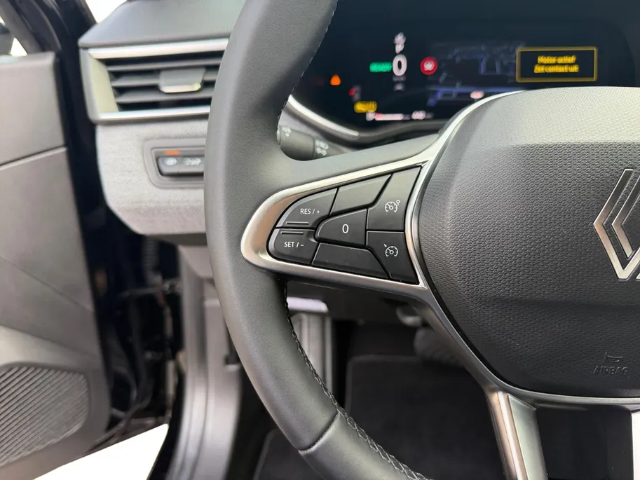 Renault Clio 1.6 E-Tech Full Hybrid 145 techno | Automaat | Apple Carplay & Android Auto | Cruise & Climate Control | LMV | Camera | Parkeersensoren | 12 Maanden BOVAG Garantie