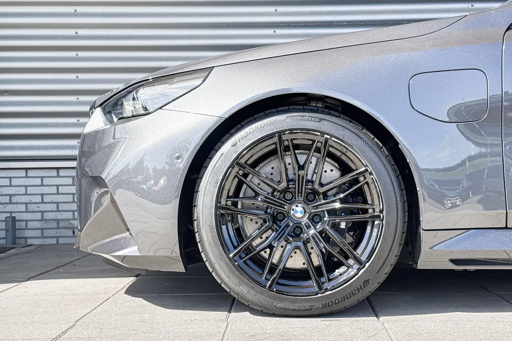 BMW M5 Sedan 