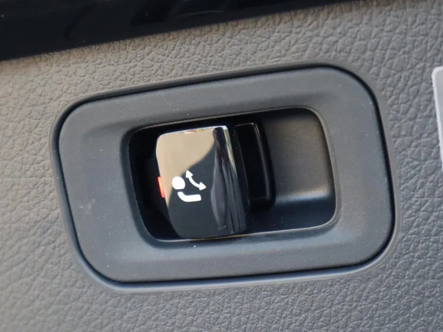Mercedes-Benz C-Klasse Estate 300 e AMG Line l Trekhaak l Panoramadak l stoelverwarming l Leder