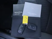 Mazda 2 Hybrid 1.5 Agile | Stuur-/stoelverwarming | Camera | 15" LM | Cruise adapt. | Airco |