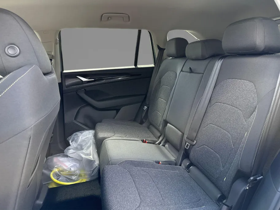 Škoda Kodiaq Business Edition Plus 1.5 TSI PHEV 150 kW / 204 PK | Trekhaak Wegklapbaar | Metallic Lak | 2.000,- inruilpremie!!