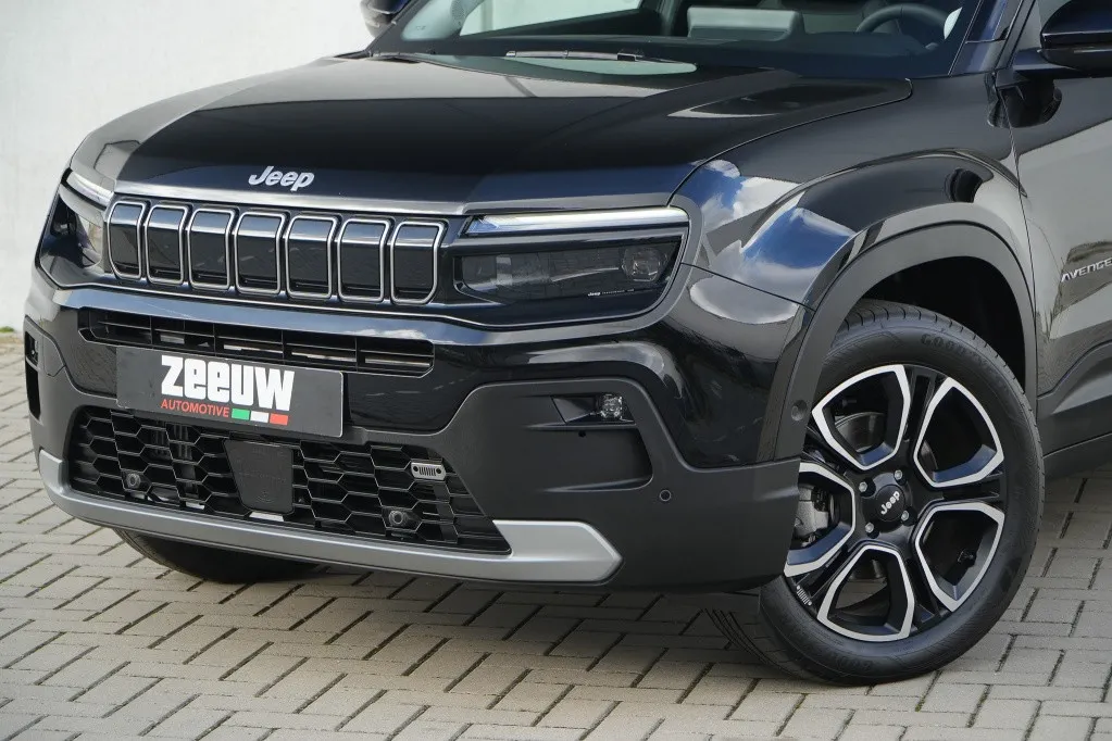Jeep Avenger Summit 54kWh | Infotainment | Winter | Camera | Carplay | 18'