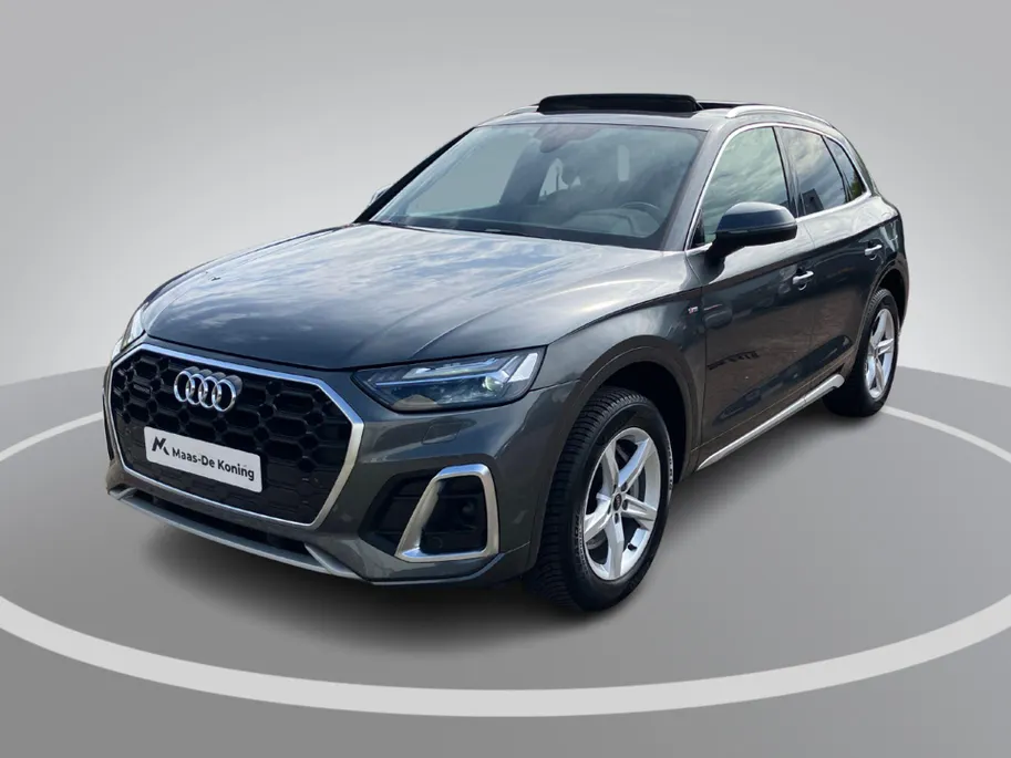 Audi Q5 50 TFSIe 220kW/299PK S Line · Panoramadak · Camera · Apple/Android Car Play · Adaptive Cruise Control · Navigatie · Drive select