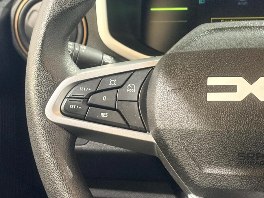 Dacia Spring Extreme 65PK 26.8 kWh Automaat | Snel Laden 40kW | Apple Carplay/Android Auto | Camera | Parkeersensoren Achter | Cruise Control | Navigatie | USB C | Bluetooth |