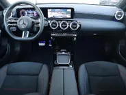 Mercedes-Benz A-Klasse 180 Business Solution AMG l Panorama dak l Keyless l AMG Line l