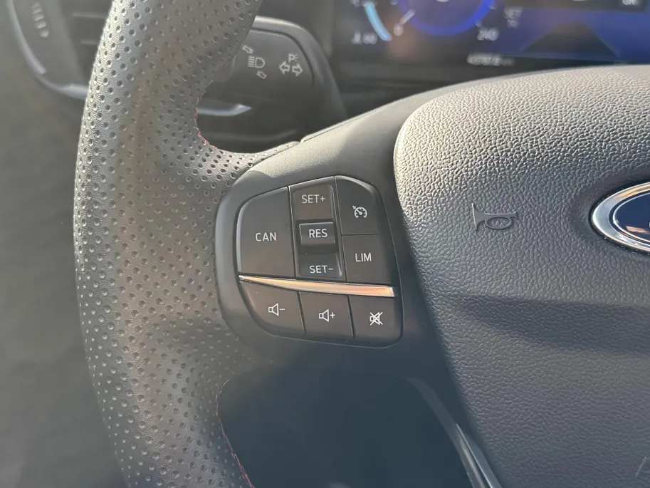 Ford Puma 1.0 EcoBoost Hybrid 125 pk ST-Line Navigatie - Apple Carplay/ Android Auto - Winter Pack - Achteruitrijcamera