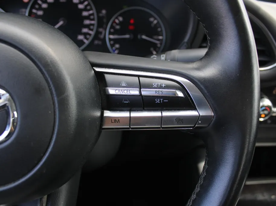 Mazda 3 2.0 e-SkyActiv-G M Hybrid 122 Comfort | Stuur-/stoelverwarming | Camera | Cruise adapt. | Clima | 16' LM | HUD | LED | Dodehoek detectie |