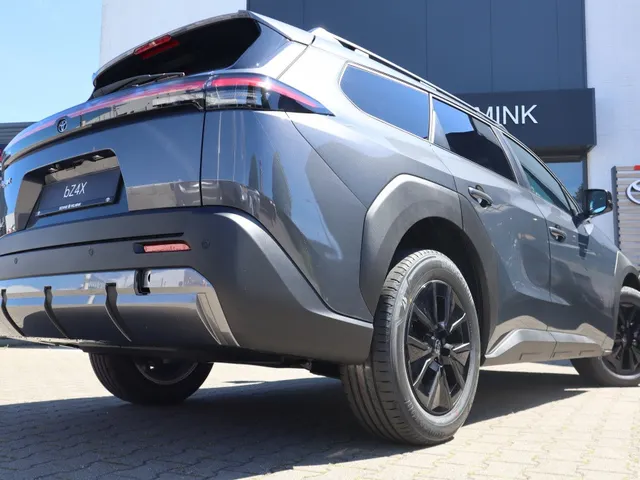 Toyota bZ4X Touring Dynamic 75 kWh | 360 Camera | Stoel/Stuur Verwarming